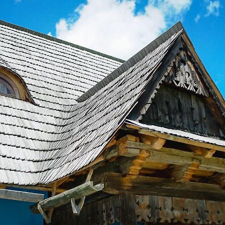 Iz De Maramures Rural Hotel (Adults Only) Surdesti  Екстер'єр фото