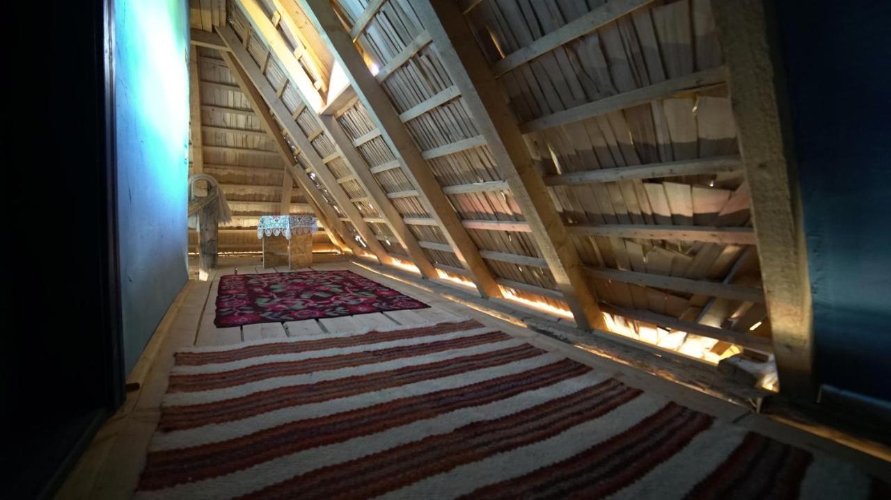 Iz De Maramures Rural Hotel (Adults Only) Surdesti  Екстер'єр фото