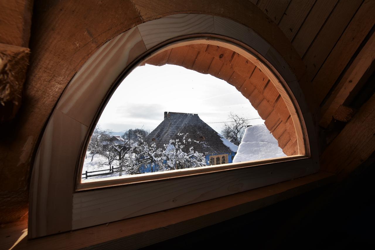 Iz De Maramures Rural Hotel (Adults Only) Surdesti  Екстер'єр фото